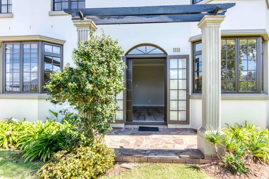 2 Bedroom Property for Sale in Lionviham Western Cape